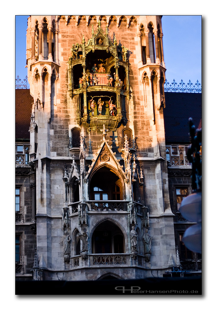 IMAGE: http://www.peterhansenfoto.de/singapore/galleries/Sessions/Nifty%20Fifty/4434Nifty_sm.jpg